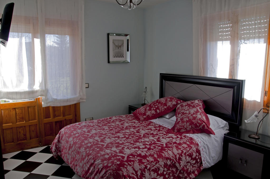 Hospederia Gemma Hotel La Lastrilla Habitación foto